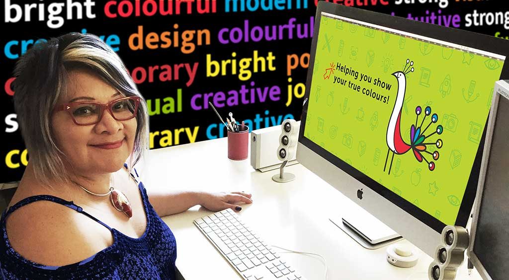taty hindes working on computer 2017